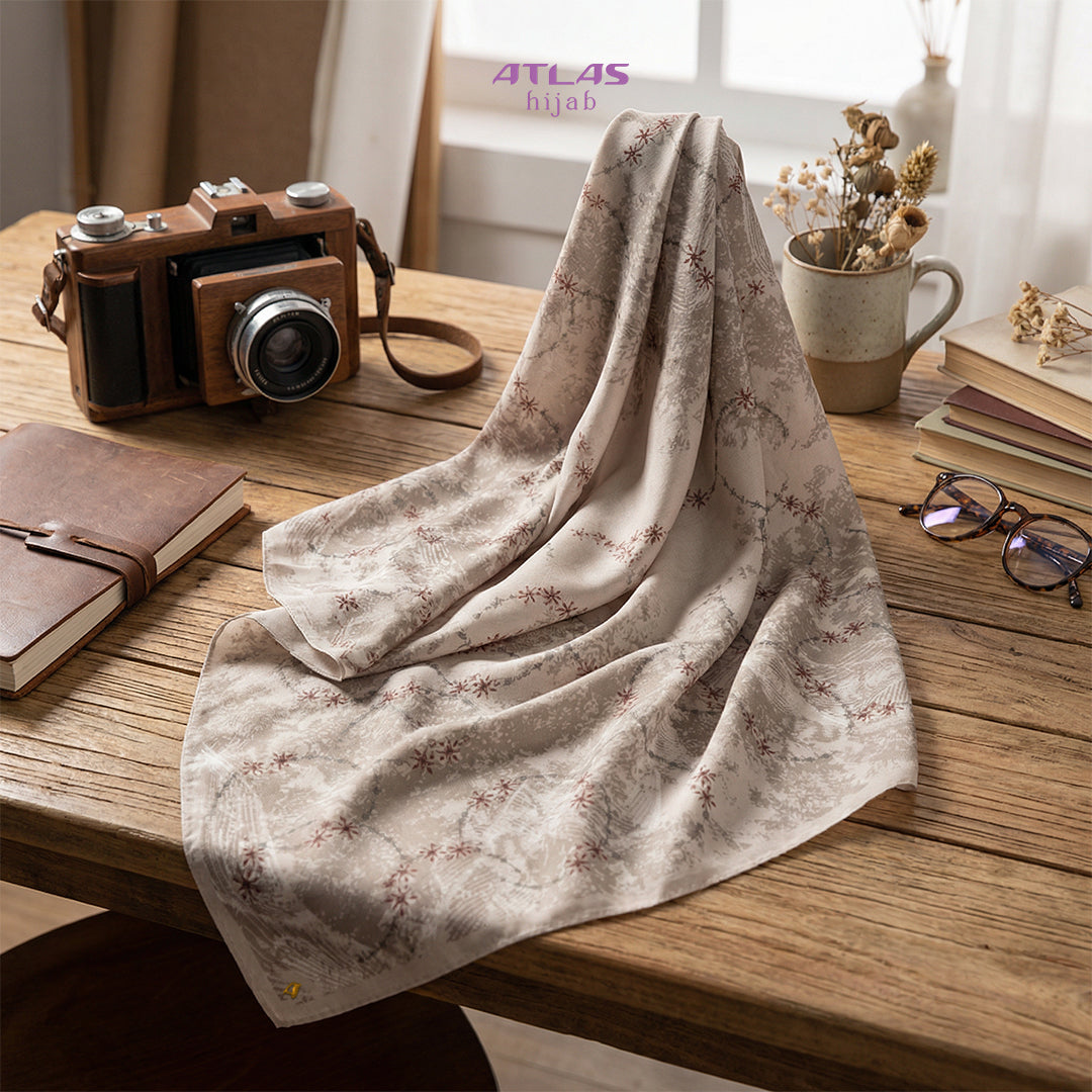 Atlas Hijab Noor Vitae Series Motif Selma Kerudung Segi Empat