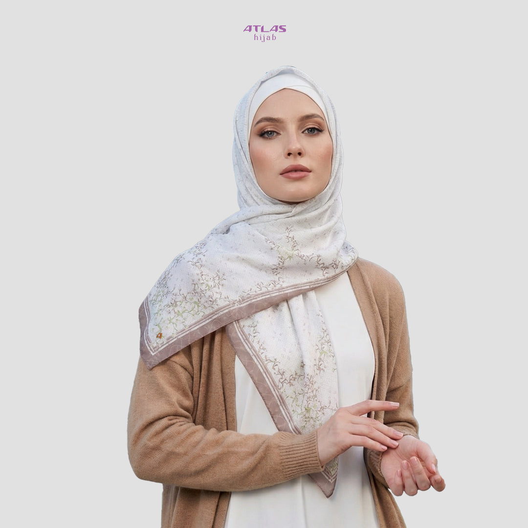 Atlas Hijab Noor Vitae Series Motif Mireya Kerudung Segi Empat
