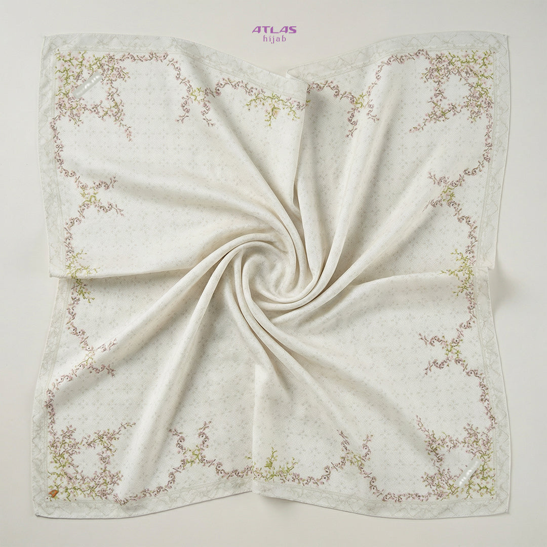 Atlas Hijab Noor Vitae Series Motif Mireya Kerudung Segi Empat