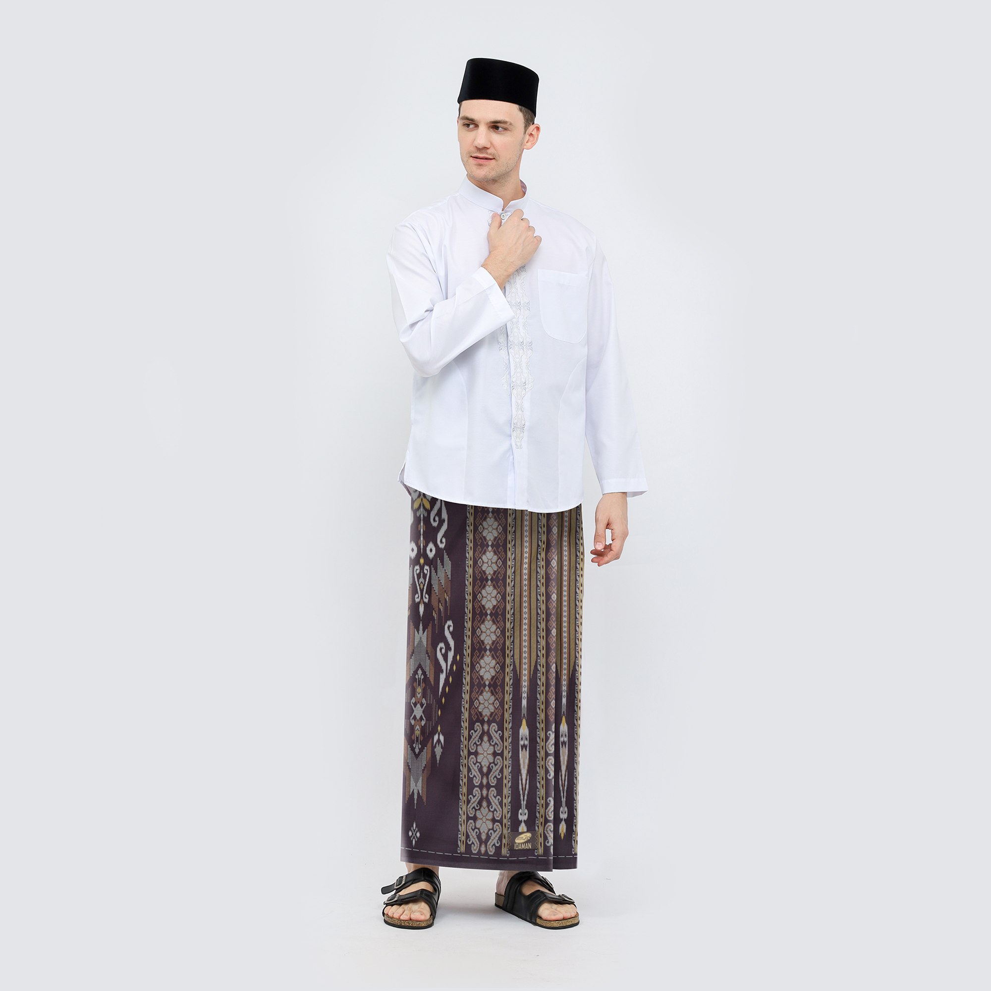 Sarung ATLAS Idaman 555 Harmoni Motif BHS MSC 01 Coklat Tua