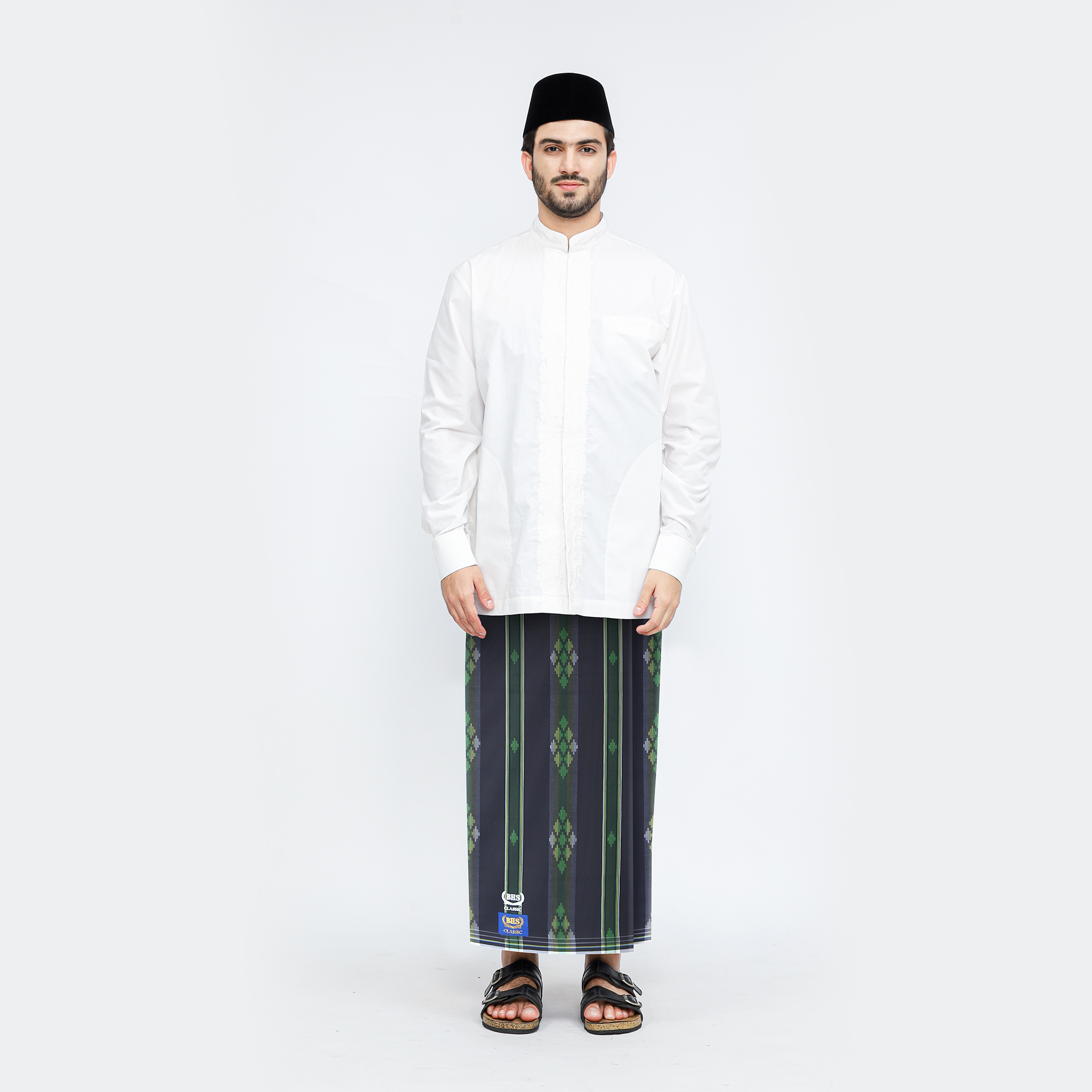 Sarung BHS Classic Gold Motif C44 DKA Hitam Hijau