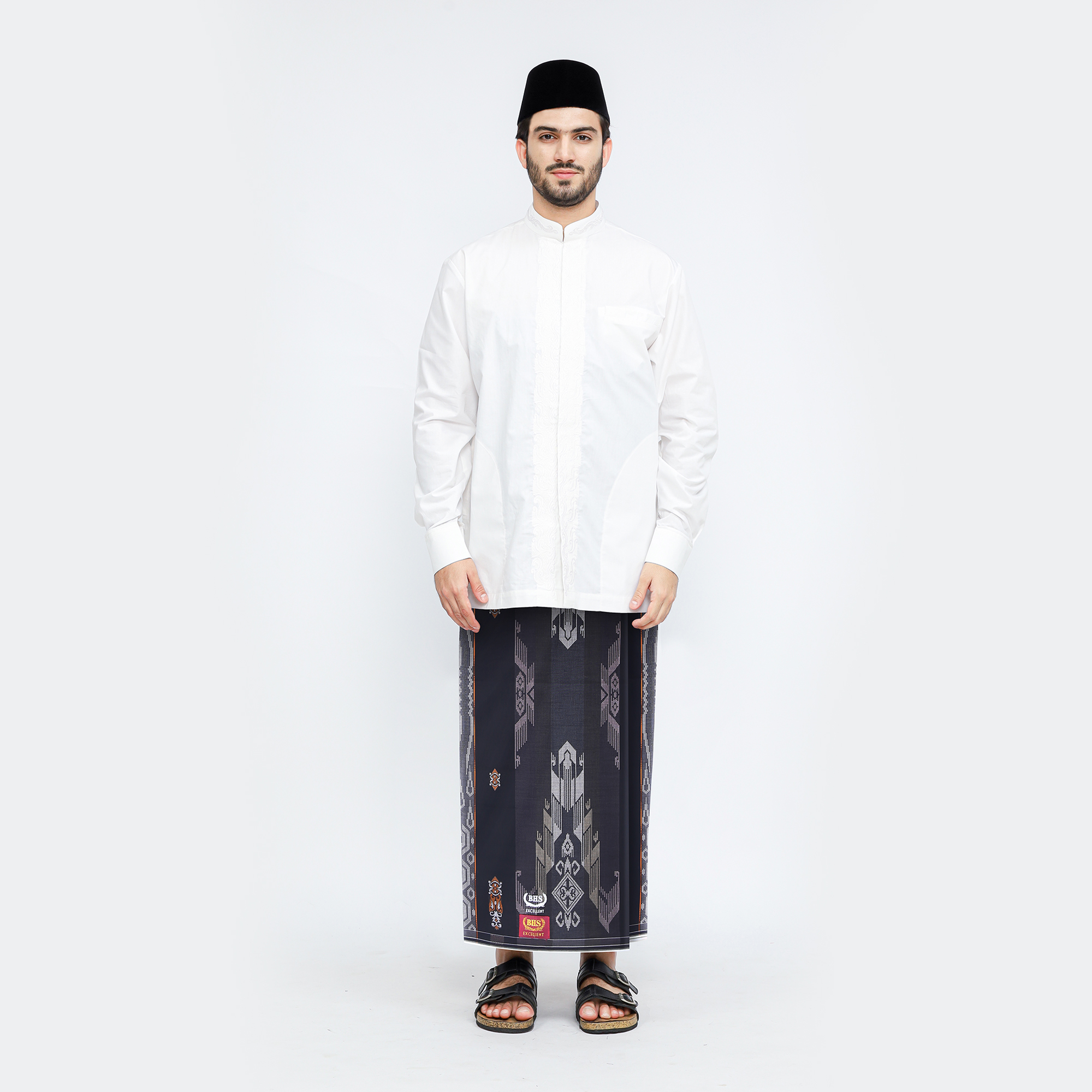 Sarung BHS Excellent Gold Motif E57 JGB Hitam 02
