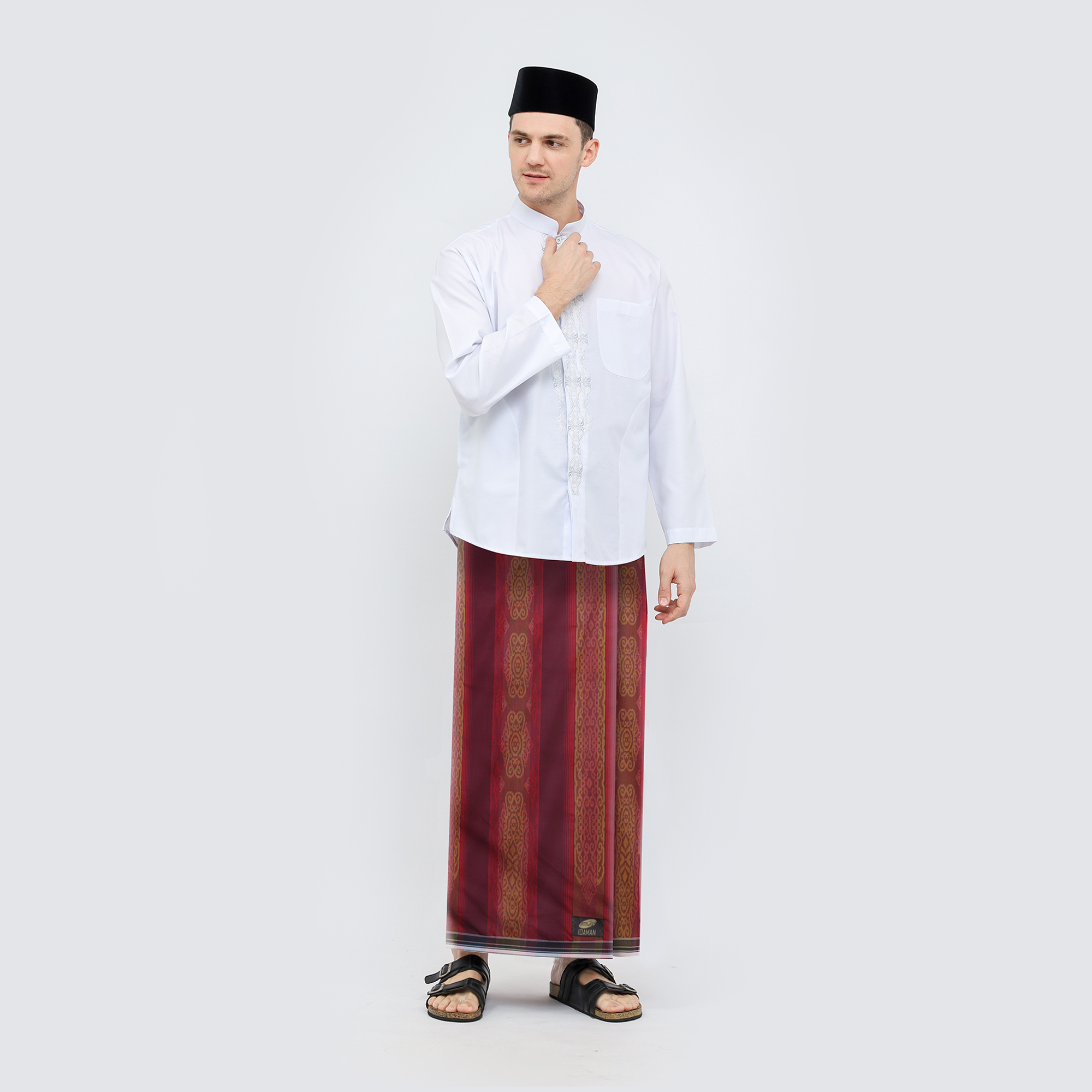 Sarung ATLAS Idaman 590 Jacquard Classic Motif A5-JPA Merah Hati