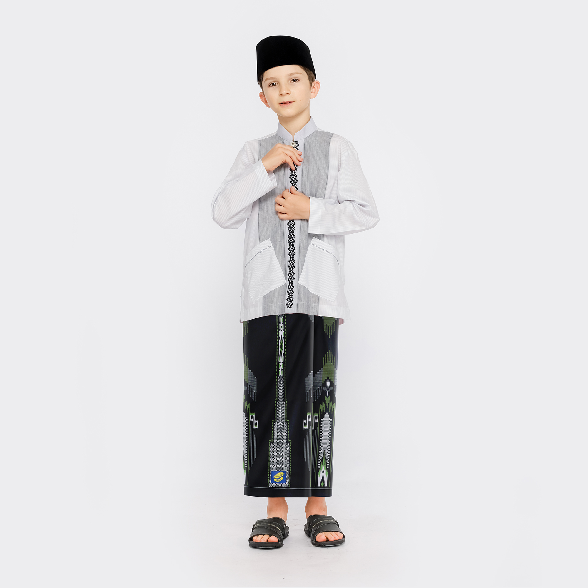Sarung ATLAS Junior Kembang SGF Hitam Hijau 01