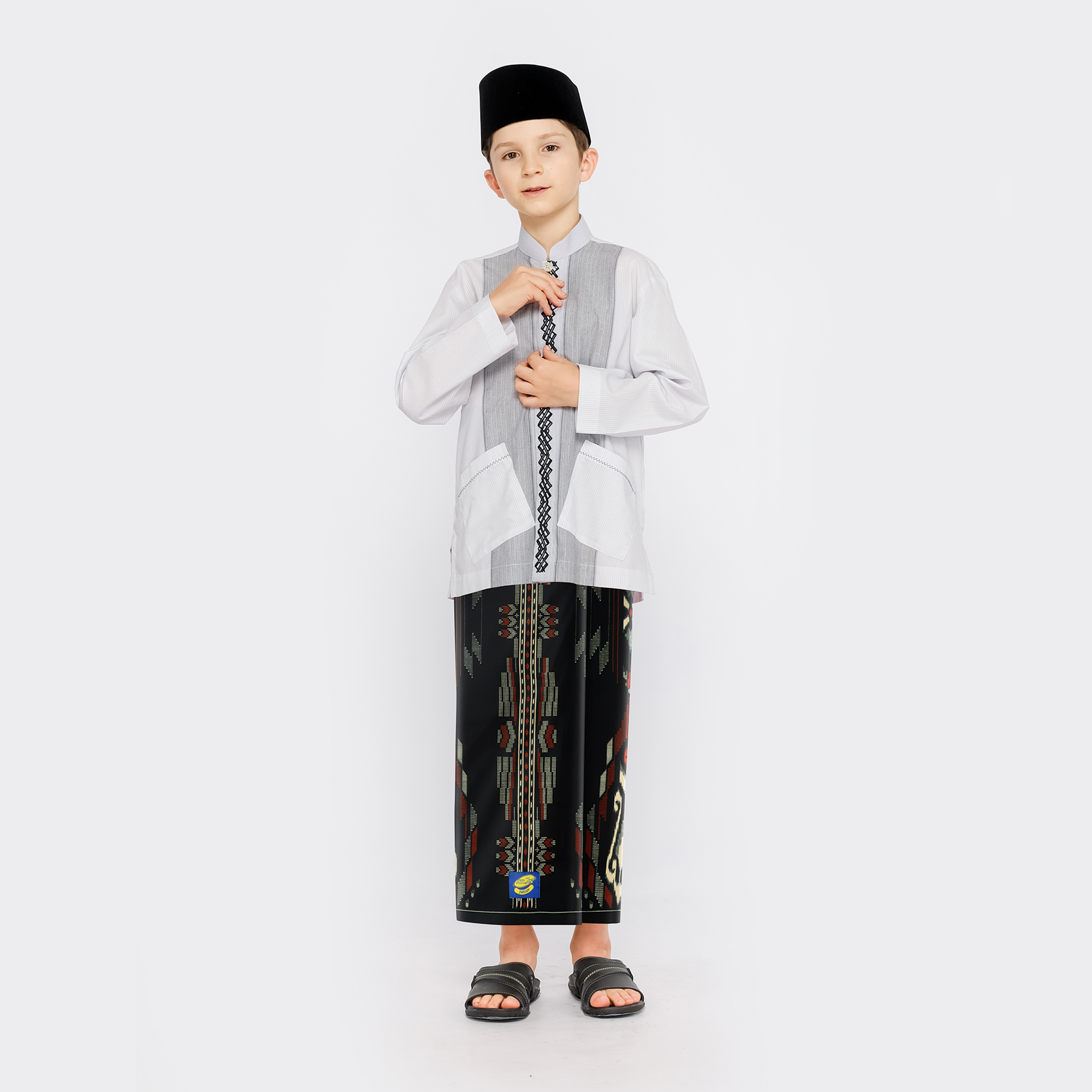 Sarung ATLAS Junior Kembang SGE Hitam Orange