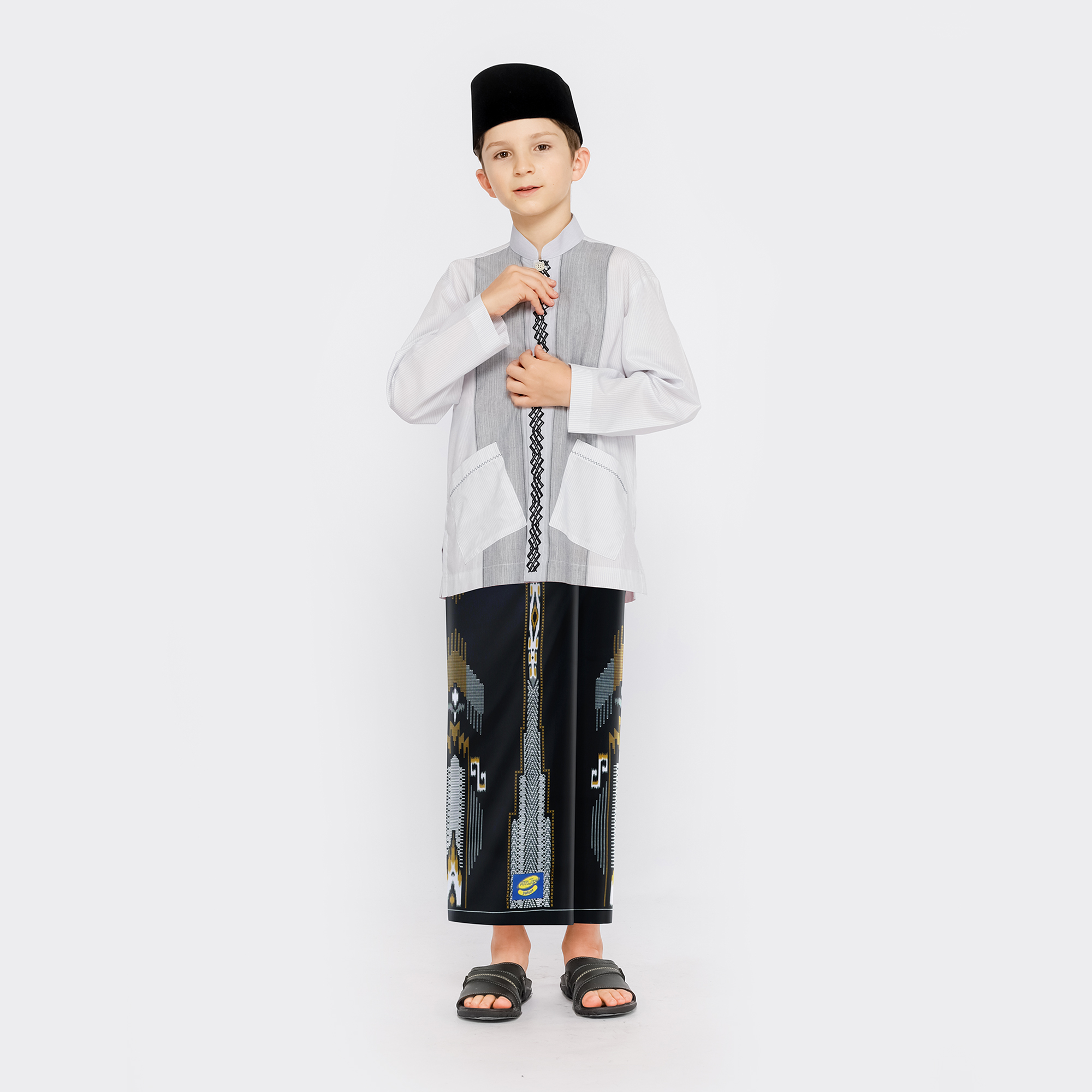 Sarung ATLAS Junior Kembang SGF Hitam Kuning 01