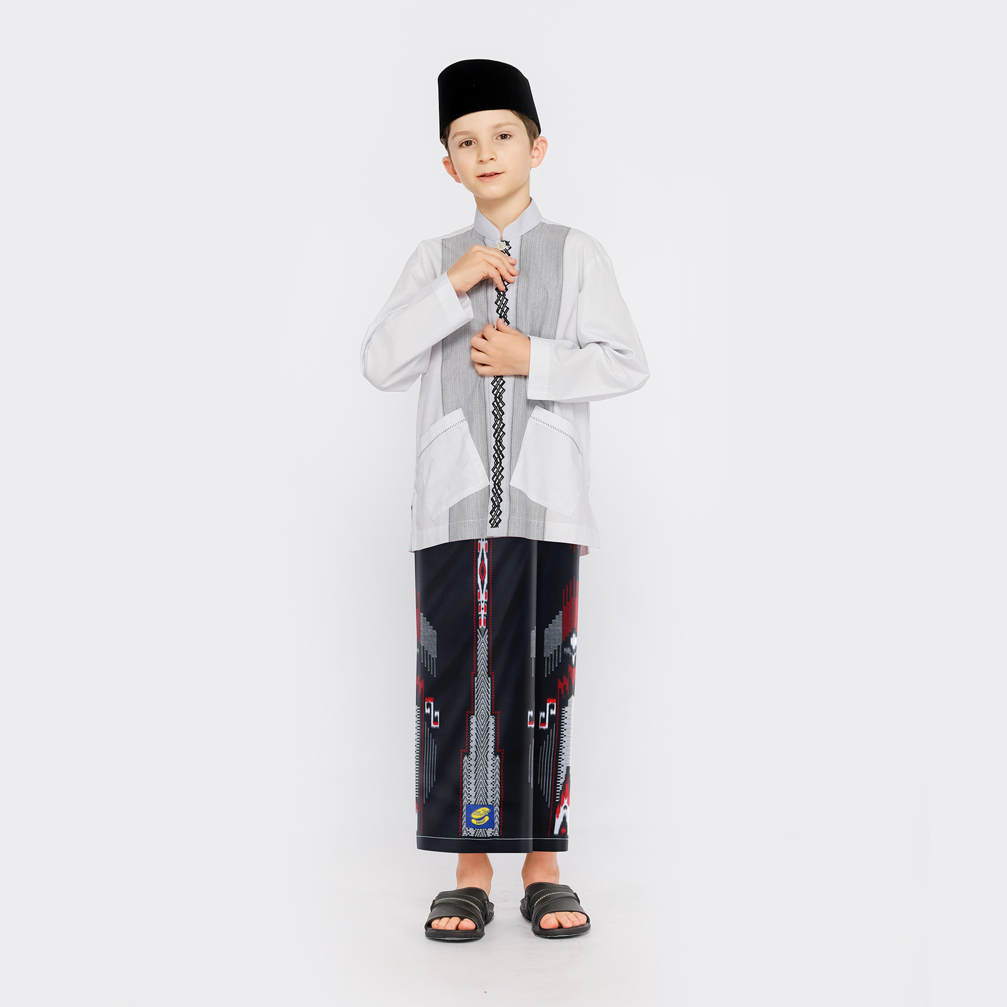 Sarung ATLAS Junior Kembang SGF Hitam Merah